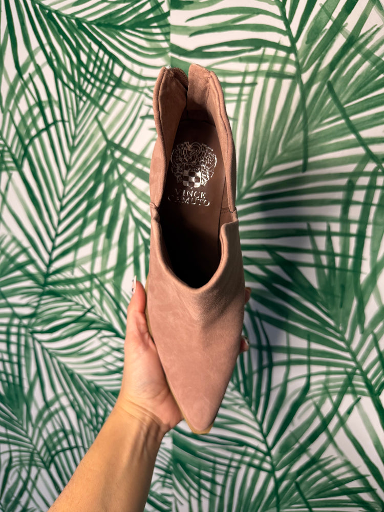 Vince Camuto Gigietta Booties – Size 8