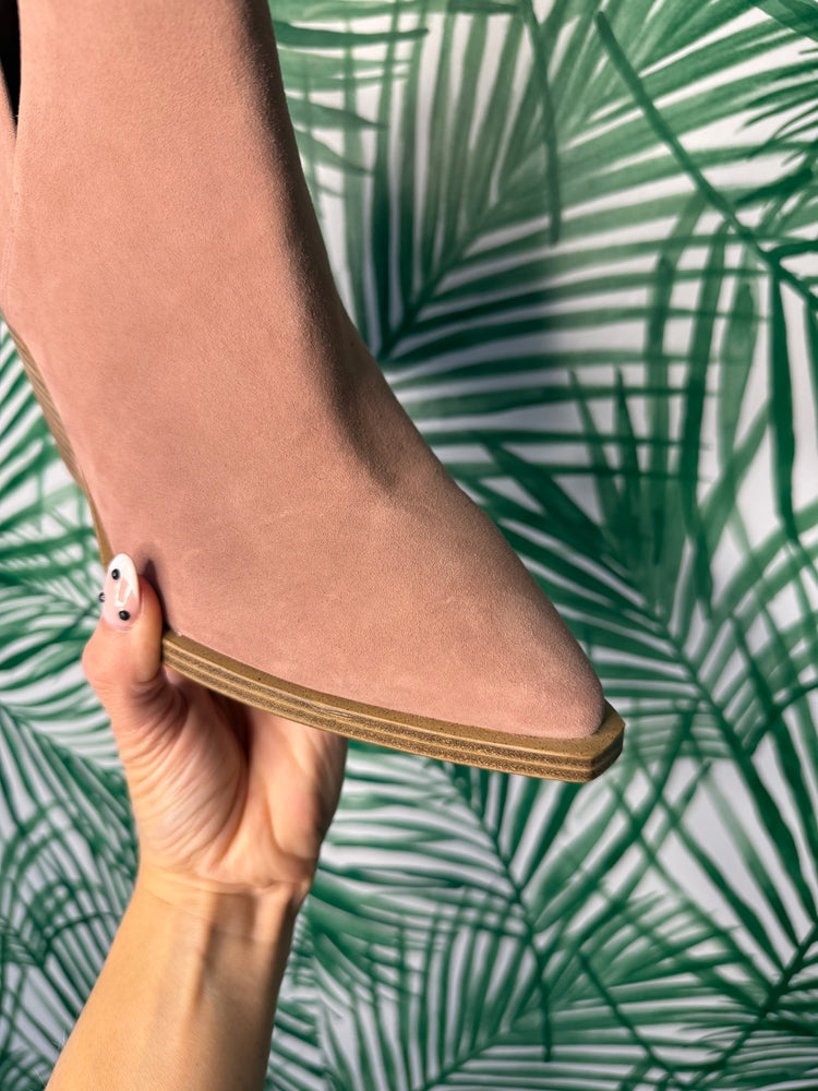 Vince Camuto Gigietta Booties – Size 8